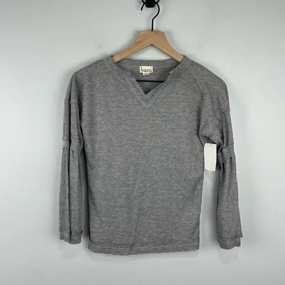Baea Grey Waffle Knit Bell Sleeve Style L/S Top XS NWT
